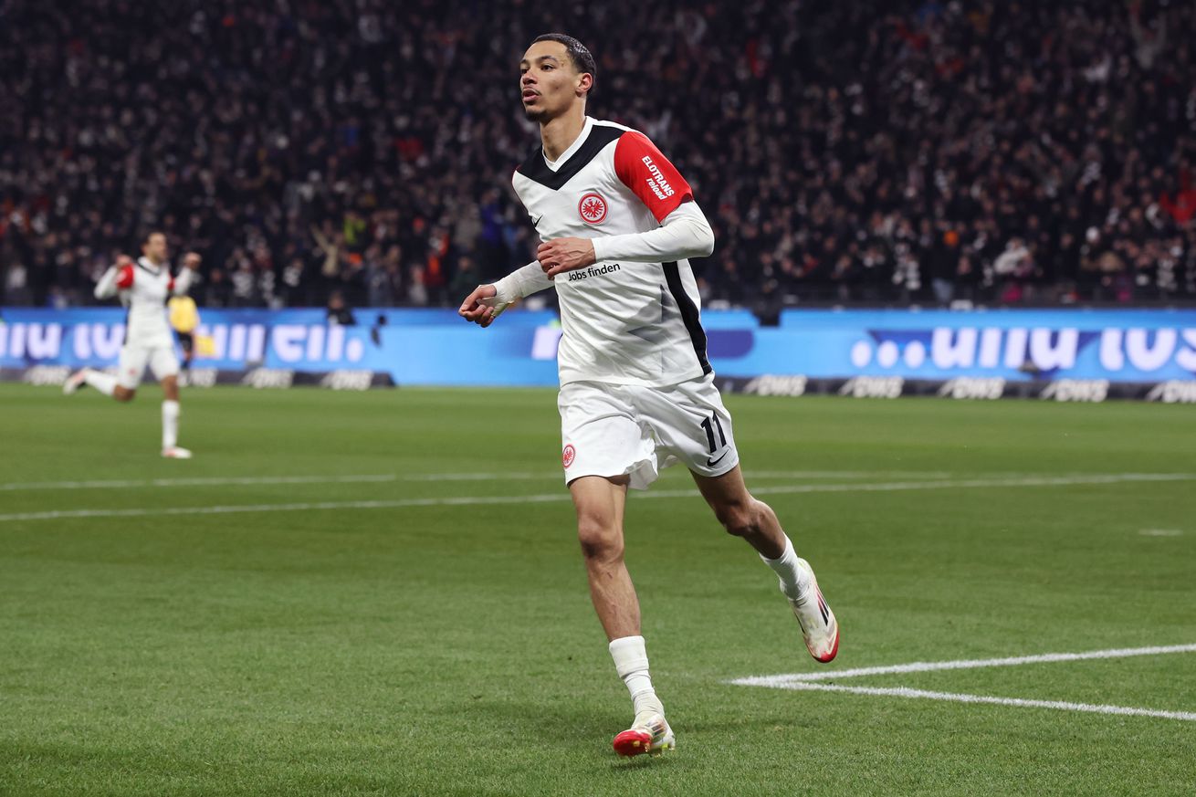 Eintracht Frankfurt v Sport-Club Freiburg - Bundesliga