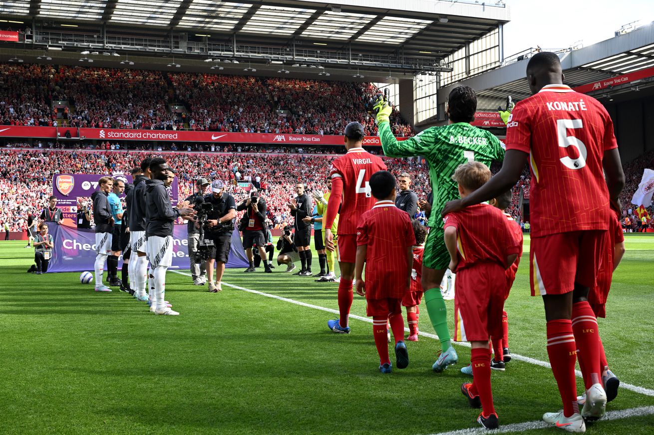 Liverpool FC v Arsenal FC - Premier League